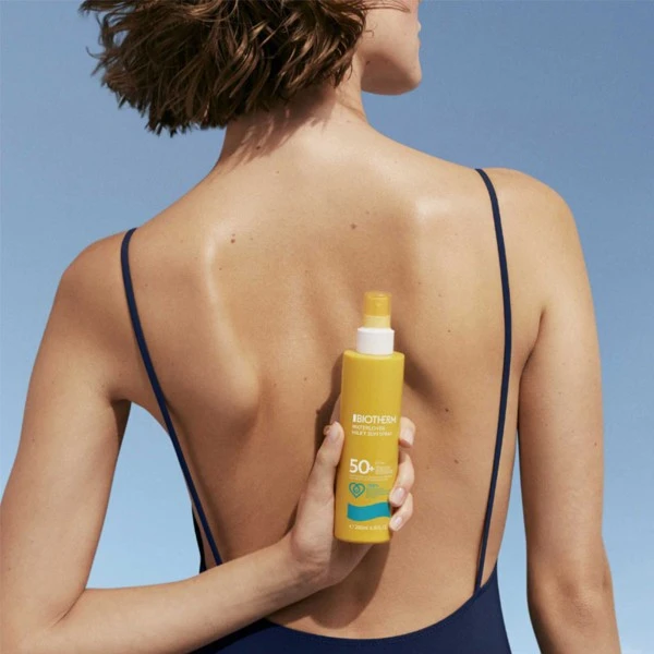 Biotherm Waterlover Spray Solaire Lacté SPF 50+ - Contenance : 200 Ml 1 Biotherm Waterlover Spray Solaire Lacté SPF 50+ - Contenance : 200 Ml