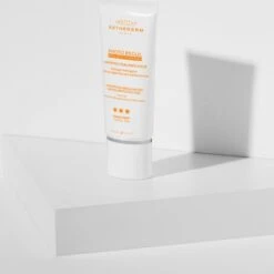 Esthederm Photo Regul Soin Solaire Protecteur Unificateur Soleil Fort - Contenance : 50 Ml -Jequiti Shop 65737468656465726d2d70686f746f2d726567756c2d736f696e2d736f6c616972652d70726f746563746575722d756e6966696361746575722d736f6c65696c2d666f72742d35302d6d6c2d31680d2e14