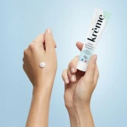 Krème Crème Hydratante Vitaminée Bio - Contenance : 50 Ml -Jequiti Shop 6b72656d652d6372656d652d687964726174616e74652d766974616d696e65652d3382833cf3