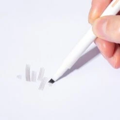 Même Cosmetics Feutre Cils Et Sourcils -Jequiti Shop 6d656d652d636f736d65746963732d6665757472652d63696c732d65742d736f757263696c732d31756023ca