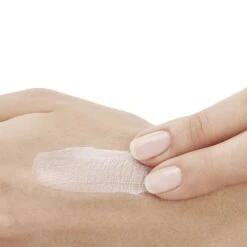 Vichy Capital Soleil Crème Matifiante 3-en-1 SPF 50+ - Contenance : 50 Ml -Jequiti Shop 76696368792d6361706974616c2d736f6c65696c2d6372656d652d6d6174696669616e74652d332d656e2d312d7370662d35302d317cb54849